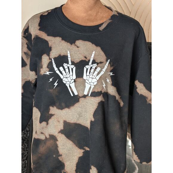 Acid Wash Tie Dye Skeleton"Rock N Roll" Hands Sweatshirt By Gildan Sz Small - Picture 2 of 9